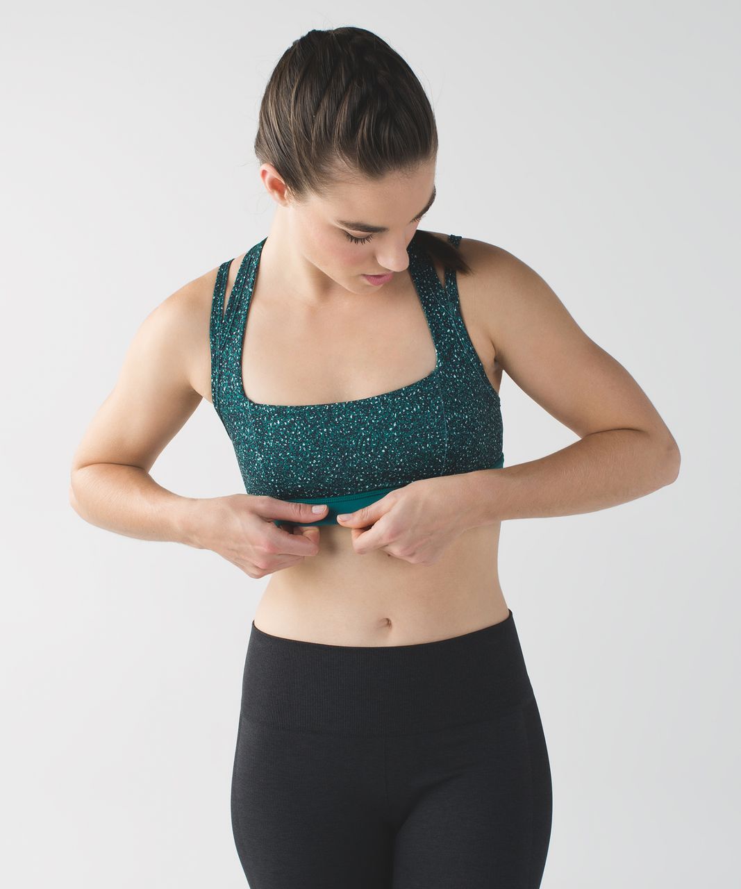 Lululemon Splendour Shadow Wrap Multi / Black Sports Bra 6 W2B64S