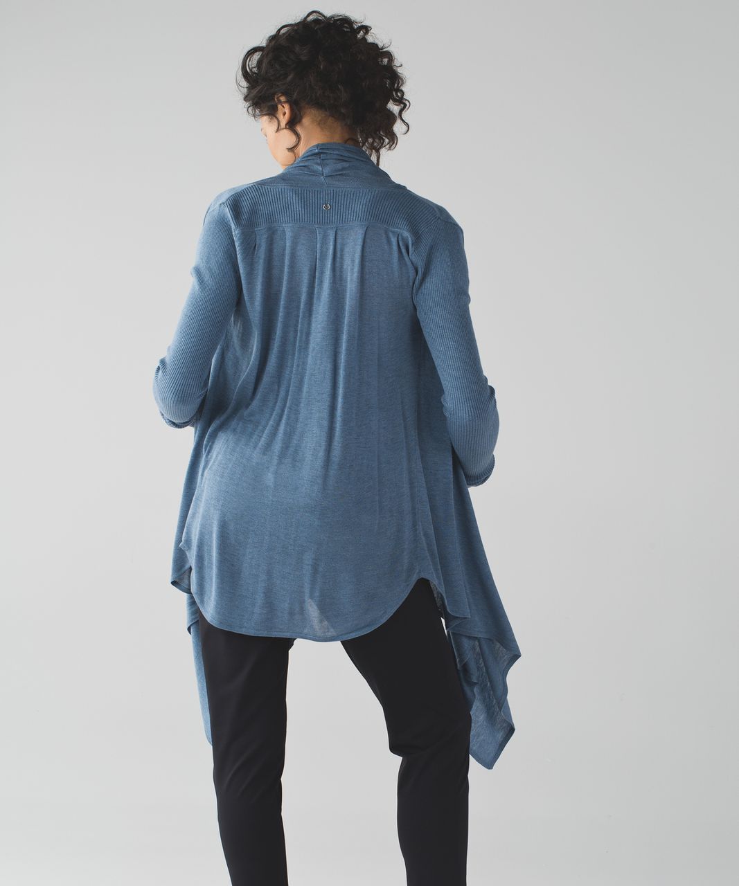 Lululemon Universal Wrap - Heathered Blue Denim