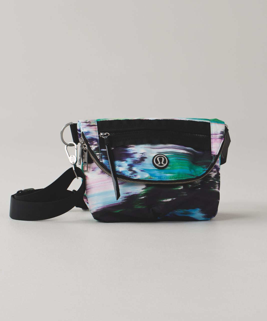 Lululemon Festival Bag - Pigment Wind Dragonfly Multi