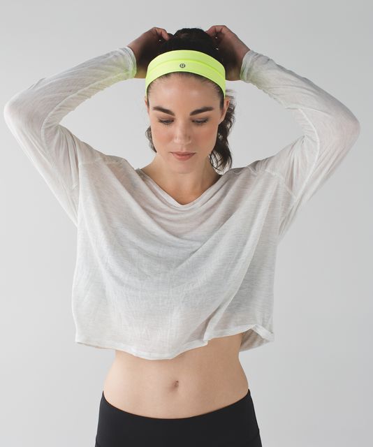 Lululemon Fly Away Tamer Headband II (Wee are from Space Nimbus Battleship)  : Buy Online at Best Price in KSA - Souq is now : Beauty