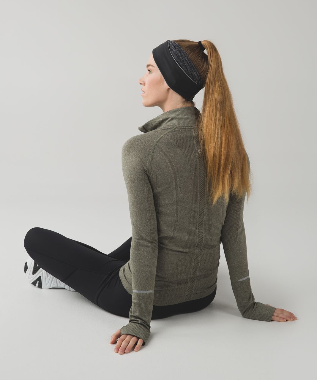 Lululemon Run And Done Ear Warmer *Softshell - Heathered Black / Black