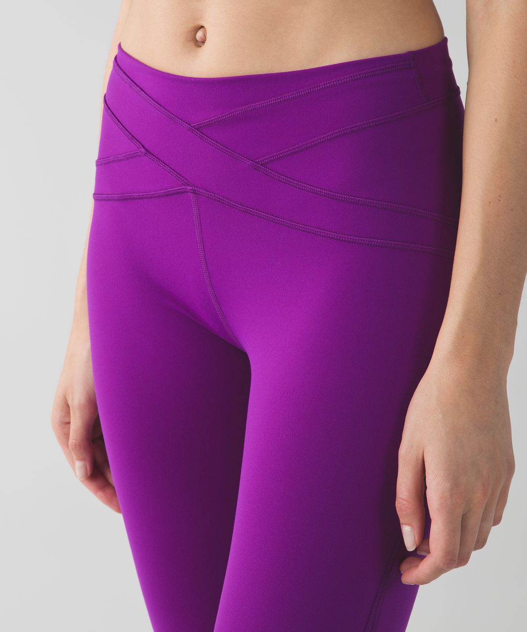 Lululemon Size In The Flow Crop II Leggings First Release Heathered Deep  Coal