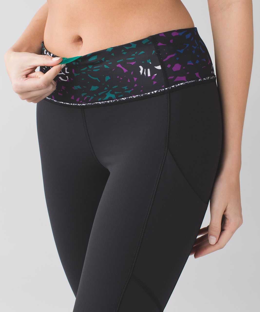 Lululemon Speed Tight IV *Brushed - Black / Shadow Wrap Multi