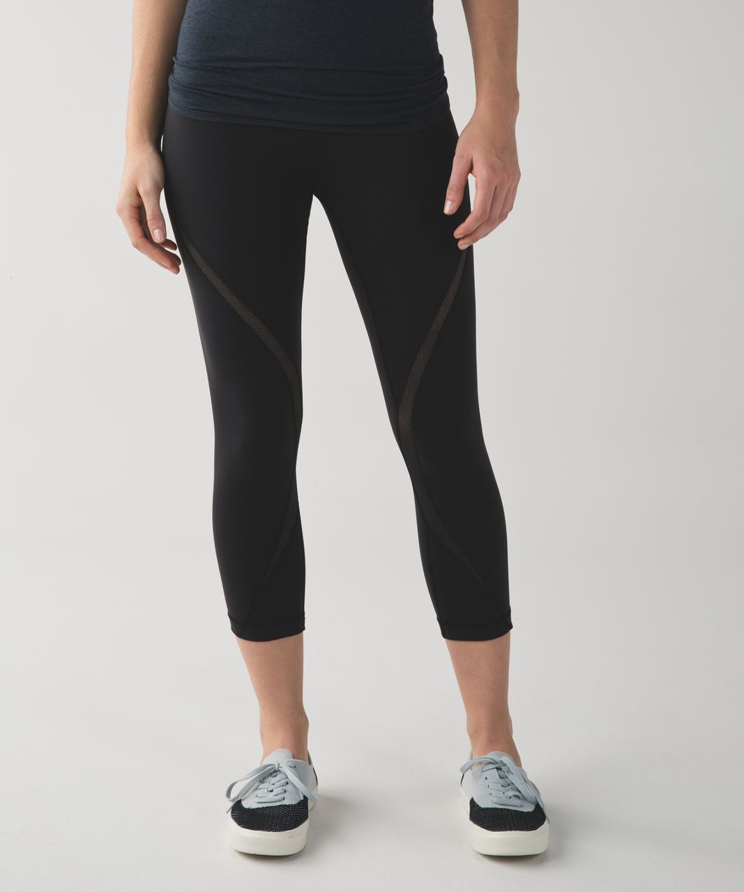 Lululemon Free Flow Crop - Black