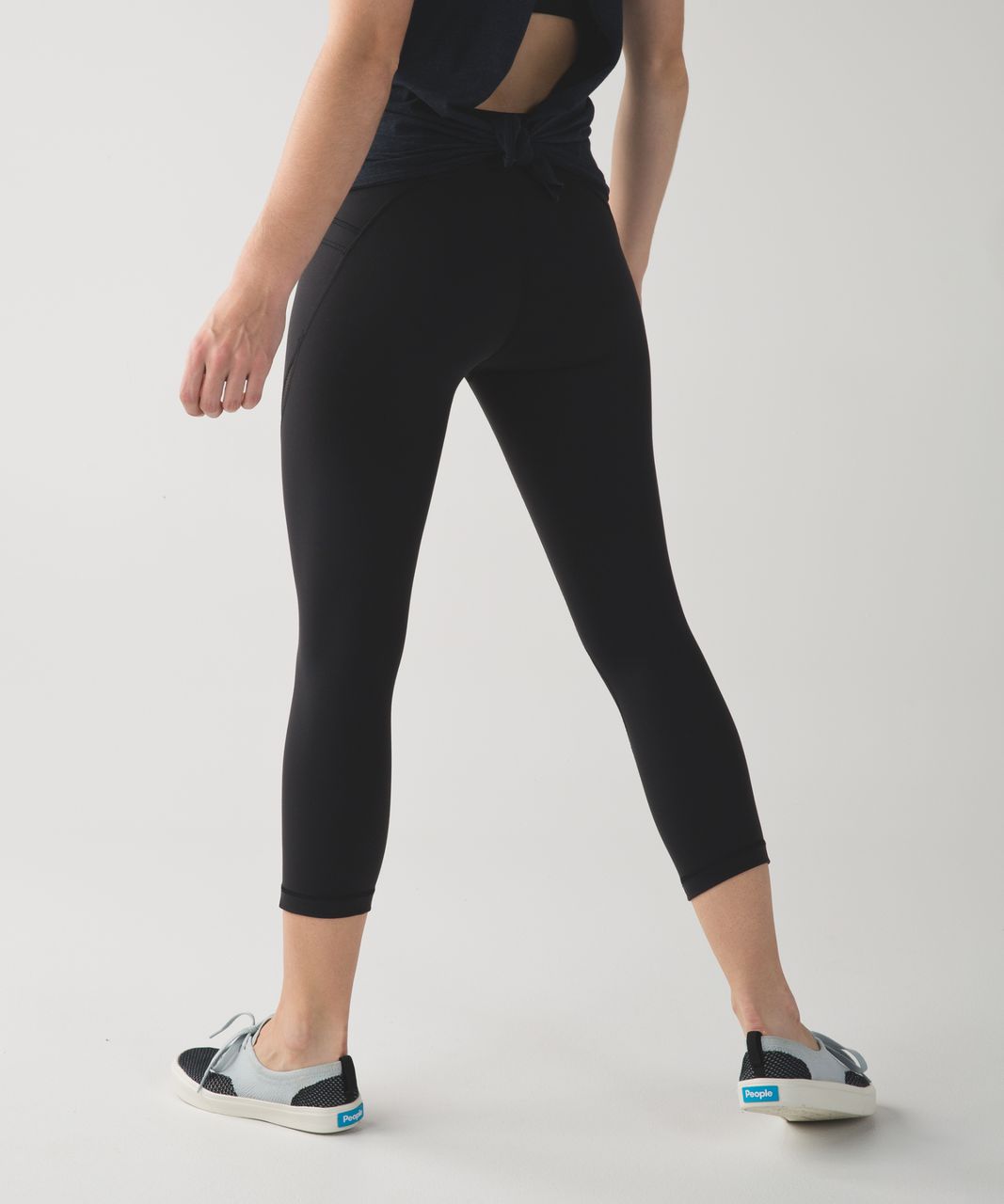 Lululemon Free Flow Crop - Black