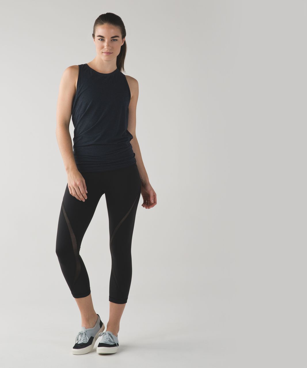 Lululemon Free Flow Crop - Black