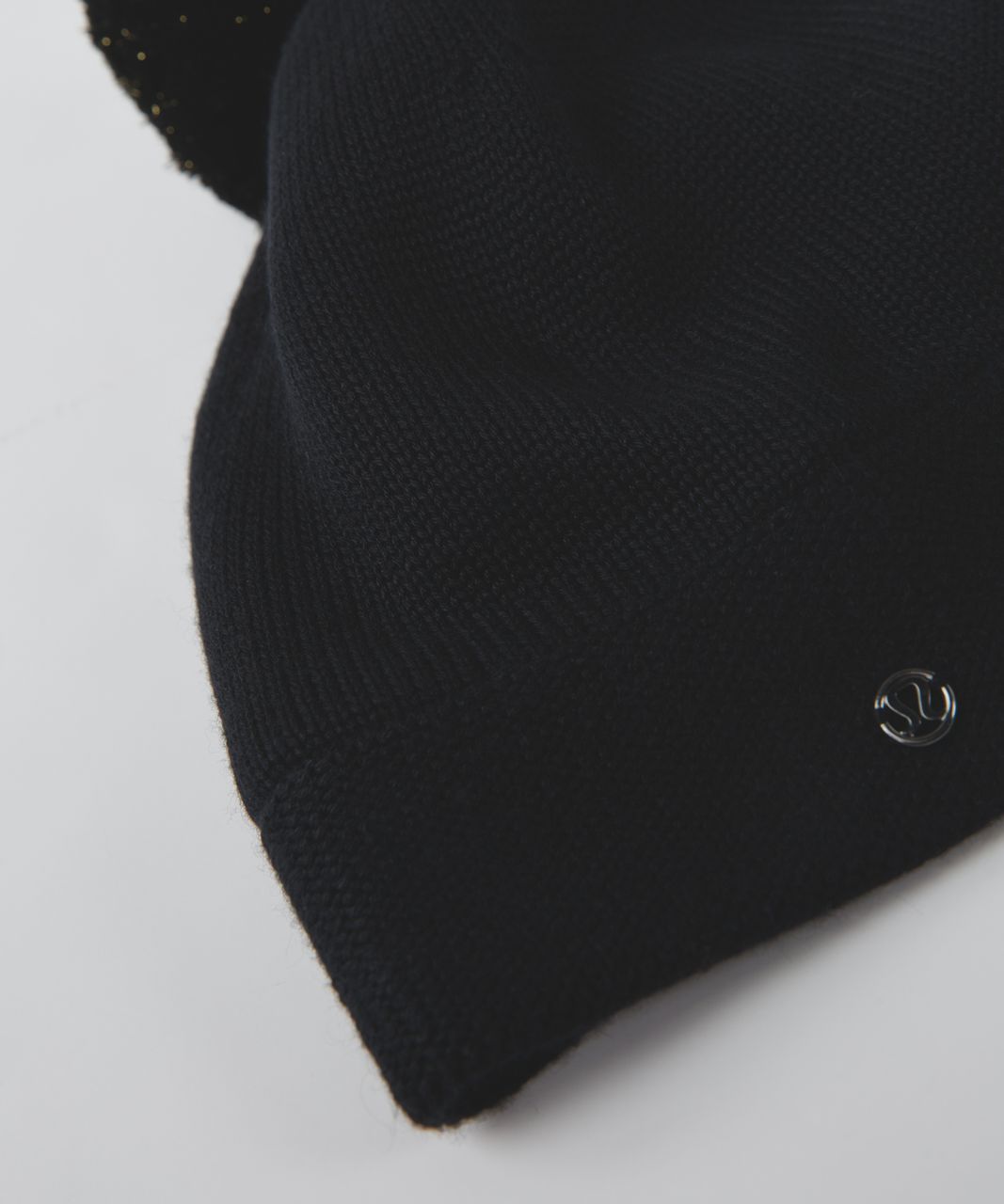 Lululemon Snow Amazing Toque *Sherpa - Black / Gold