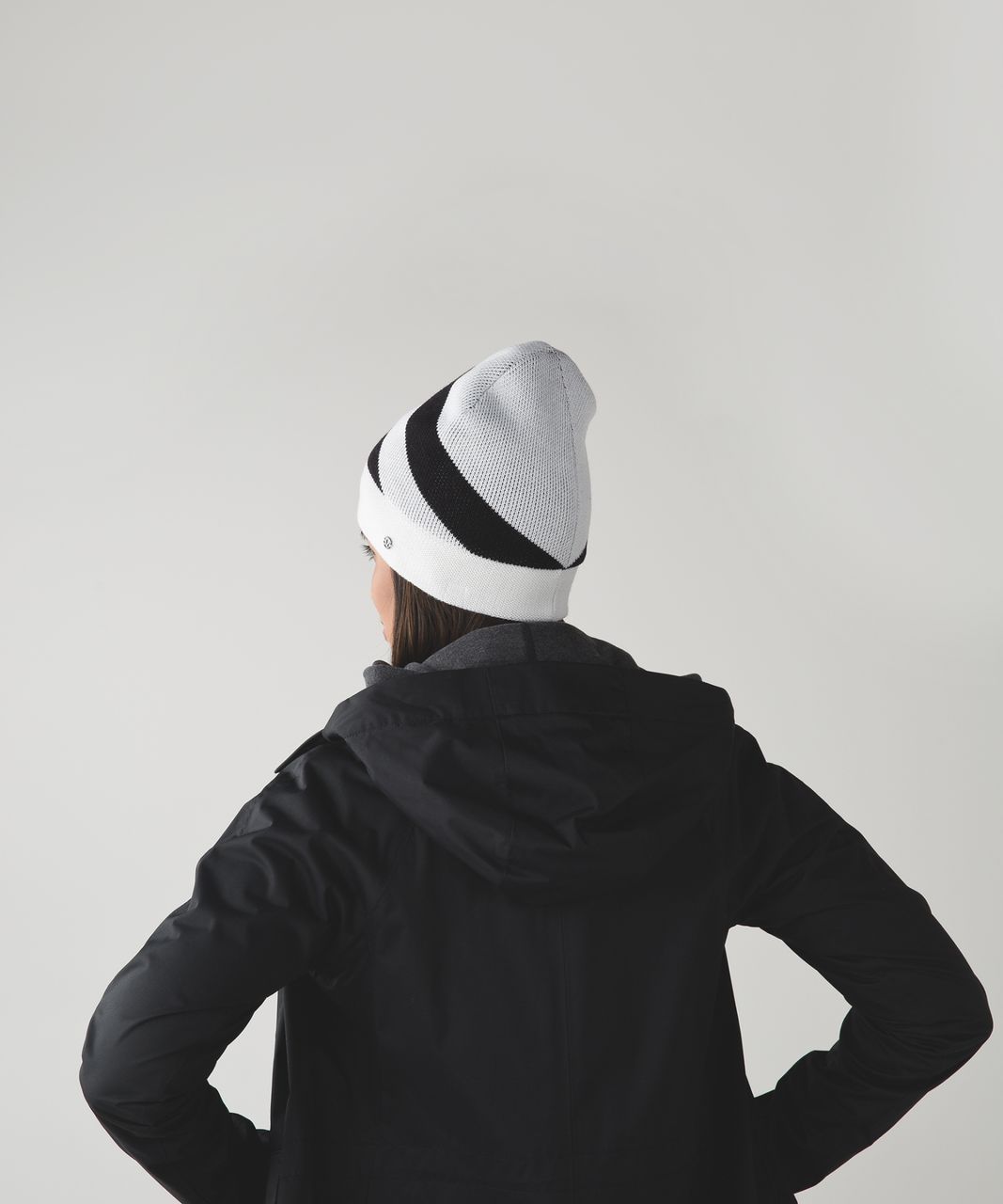 Lululemon Snow Amazing Toque *Sherpa - Black / White