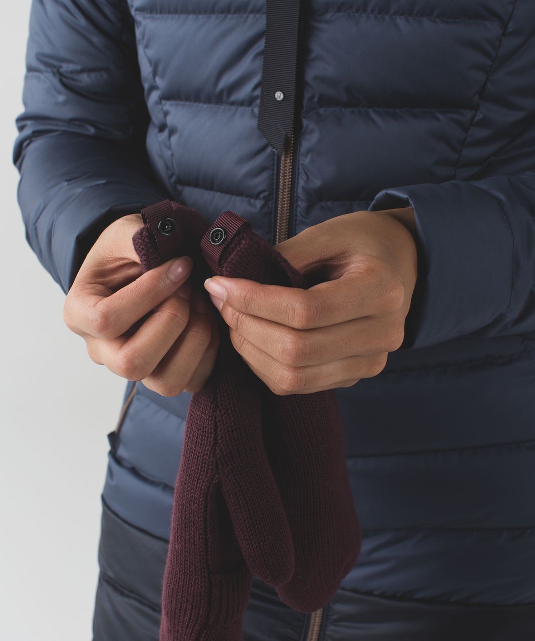 Lululemon Snow Amazing Mittens *Sherpa - Bordeaux Drama