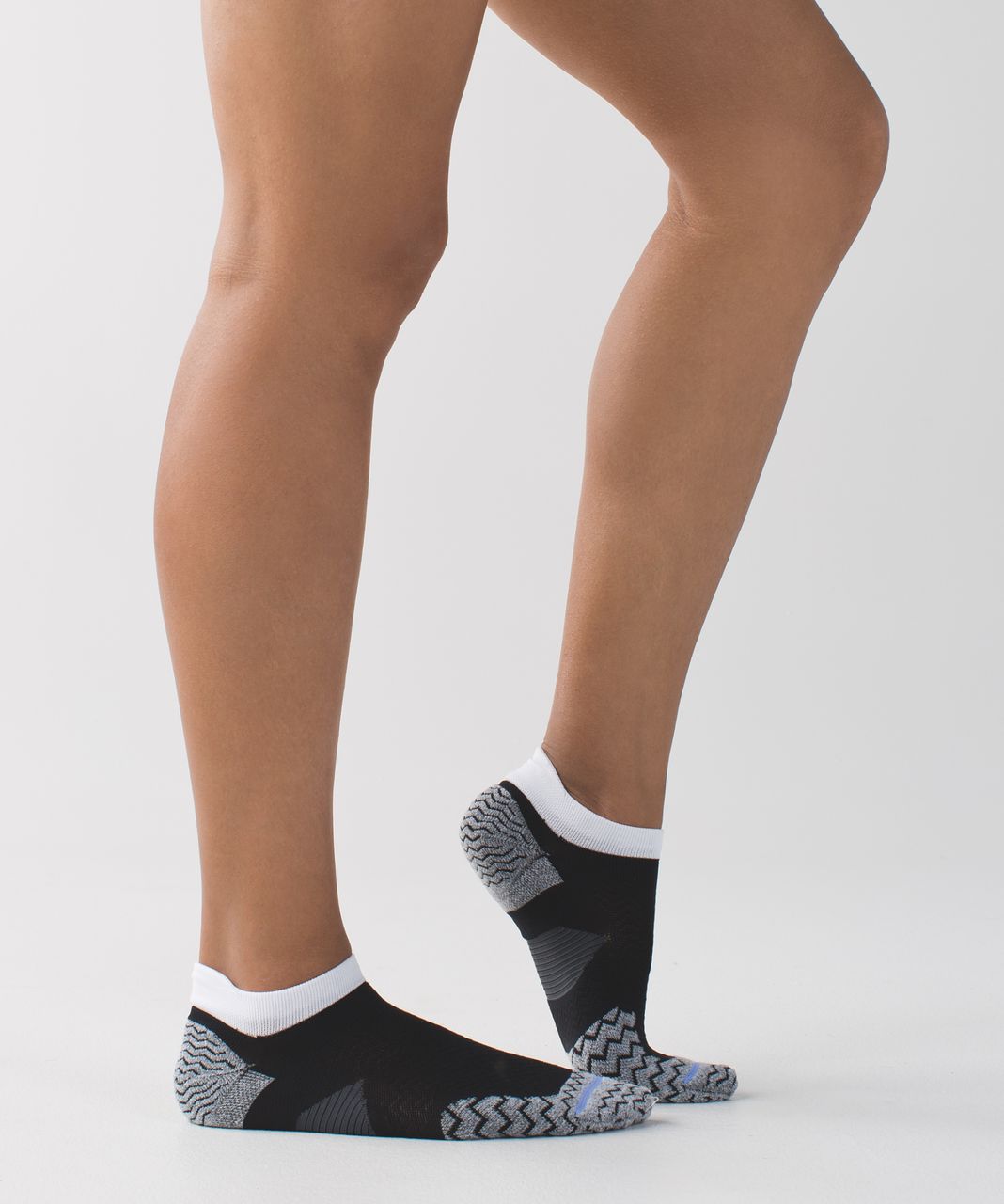 Lululemon Speed Sock - Black / White / Lullaby