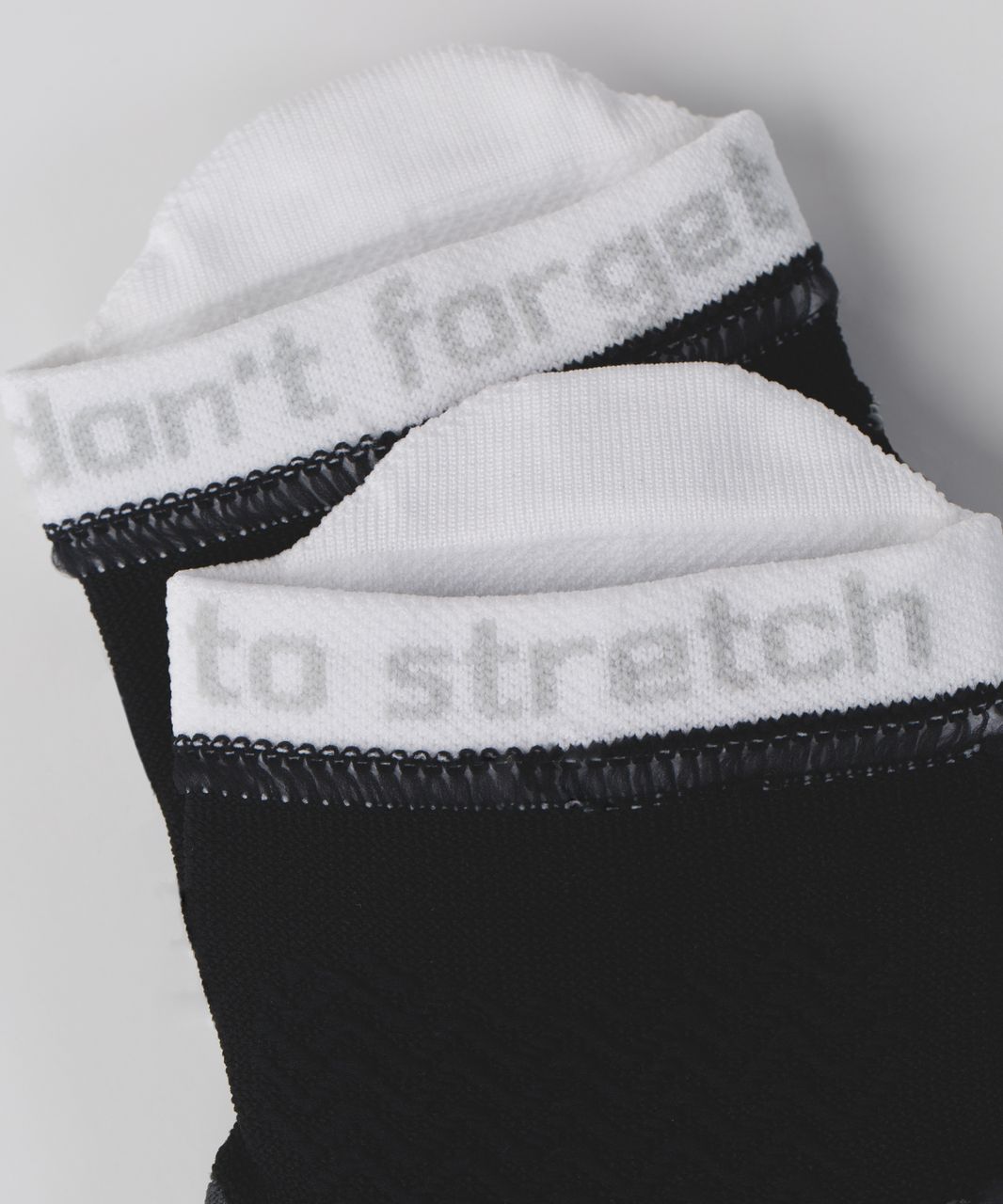 Lululemon Speed Sock - Black / White / Lullaby