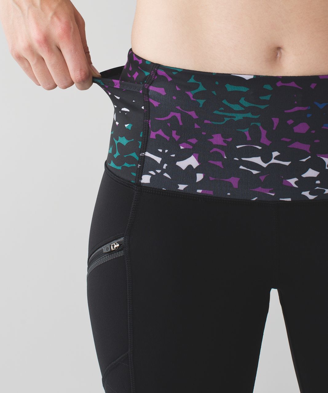 Lululemon Toasty Tech Tight II - Black / Shadow Wrap Multi