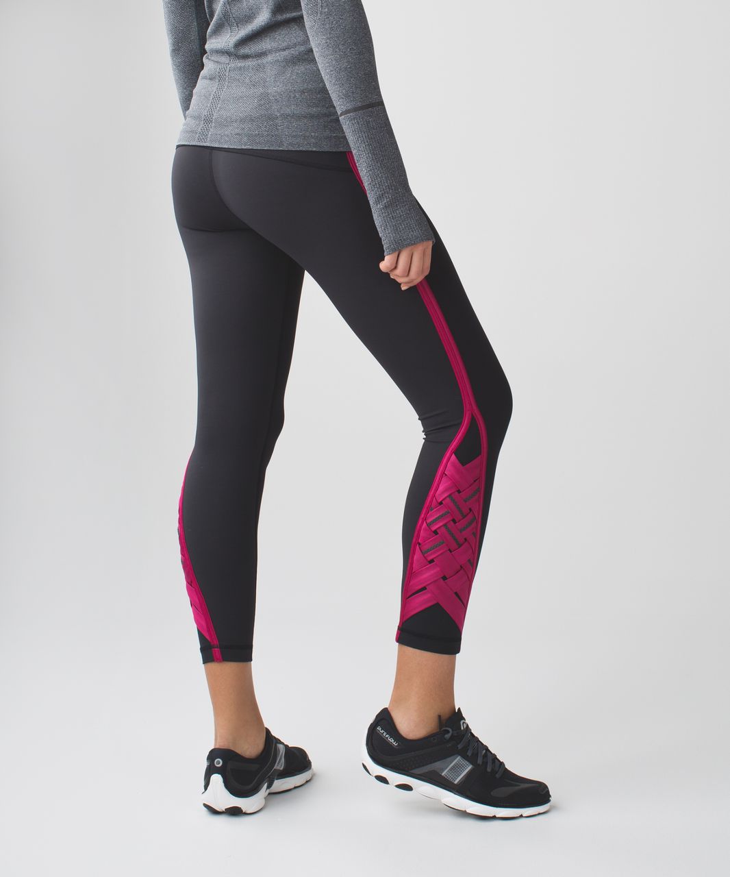 Lululemon Pace Tight *Weave - Black / Berry Rumble