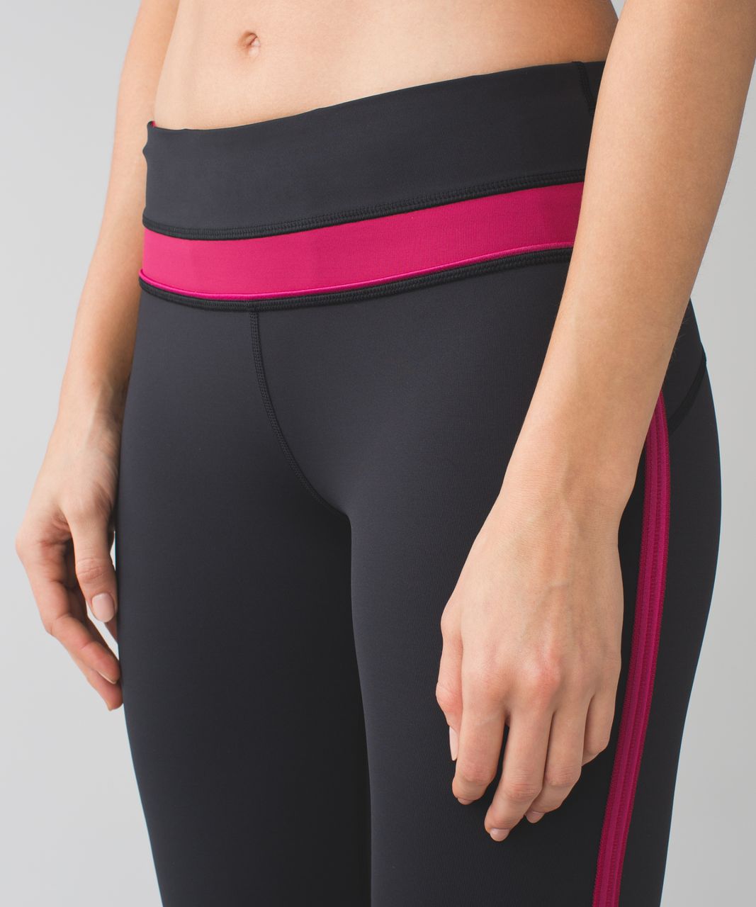 Lululemon Pace Tight *Weave - Black / Berry Rumble