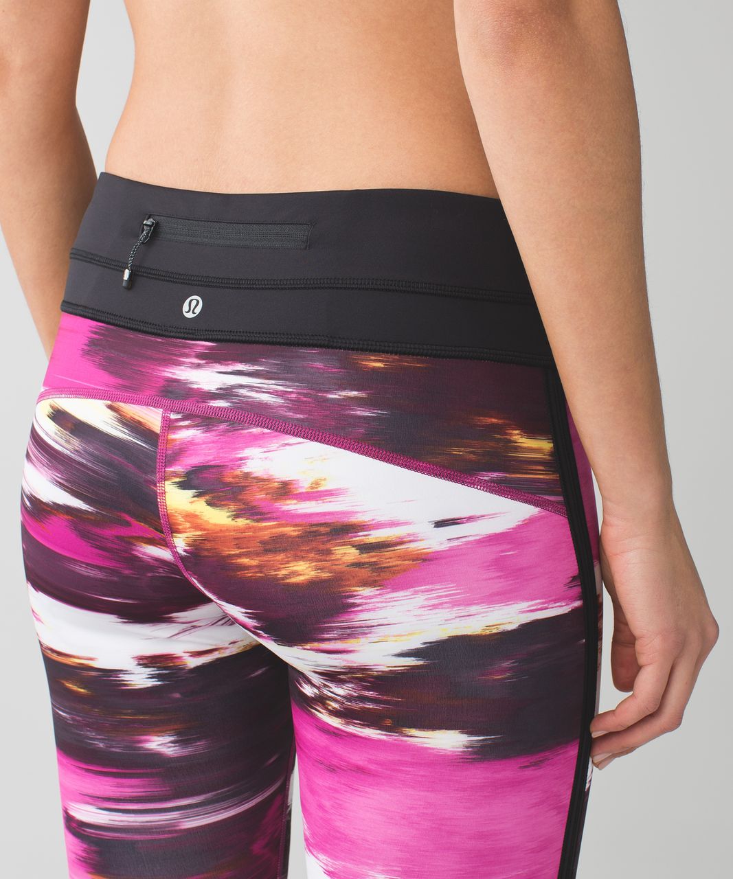 Lululemon Pace Tight *Full-on Luxtreme - Pigment Wind Berry Rumble Multi / Black