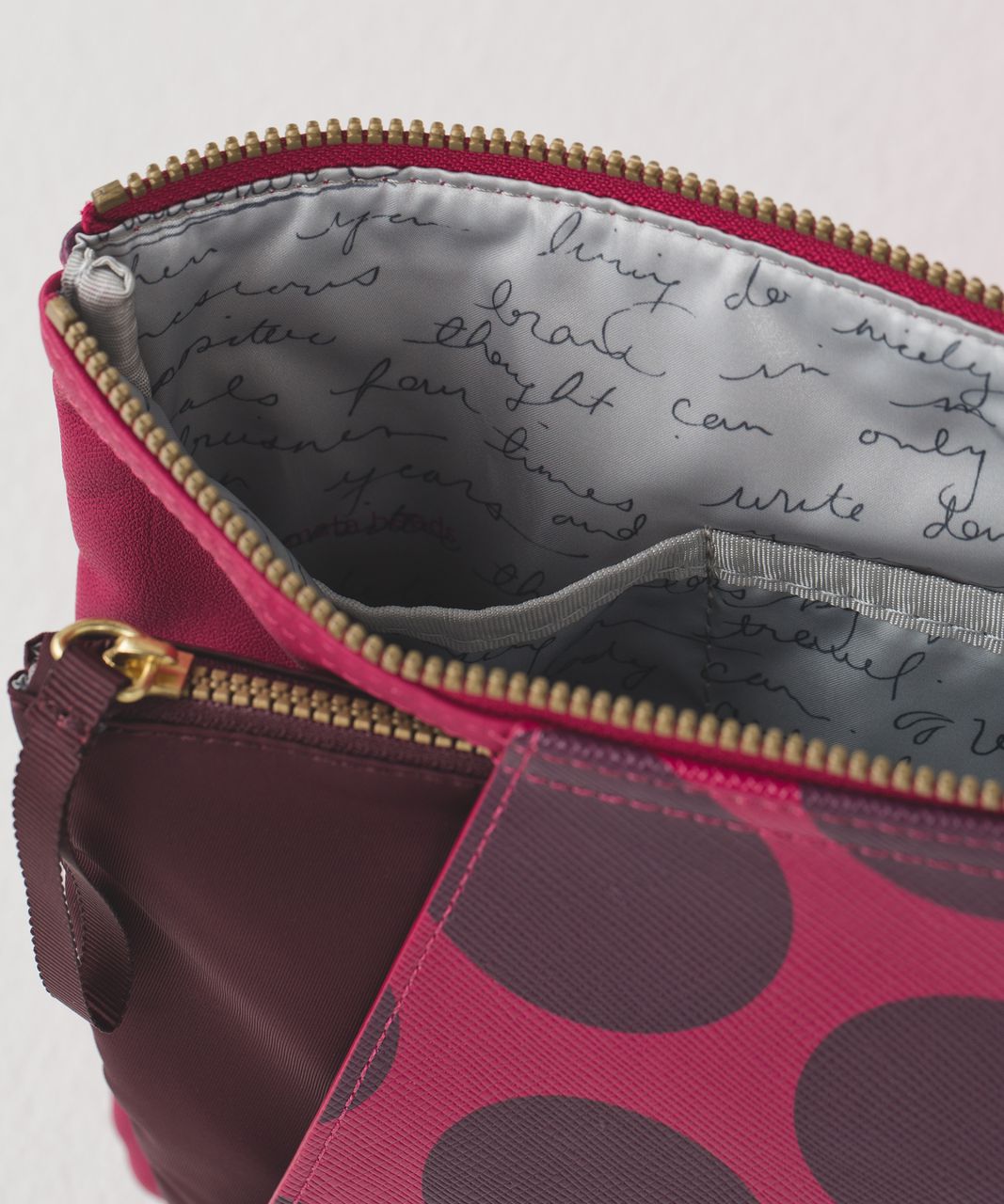 Lululemon In The Present Pouch - Dottie Berry Rumble Bordeaux Drama / Bordeaux Drama