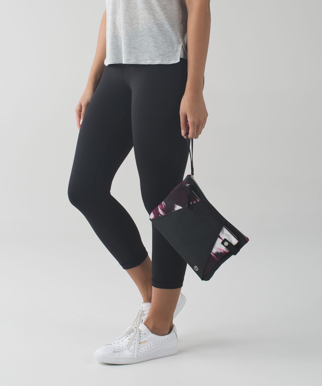 Lululemon In The Present Pouch - Black / Pigment Wind Berry Rumble Multi