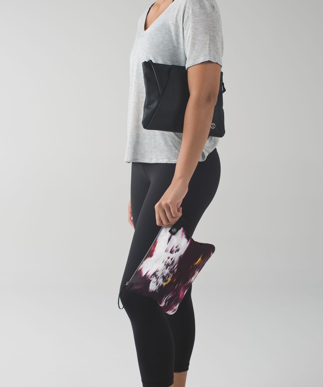 Lululemon In The Present Pouch - Black / Pigment Wind Berry Rumble Multi