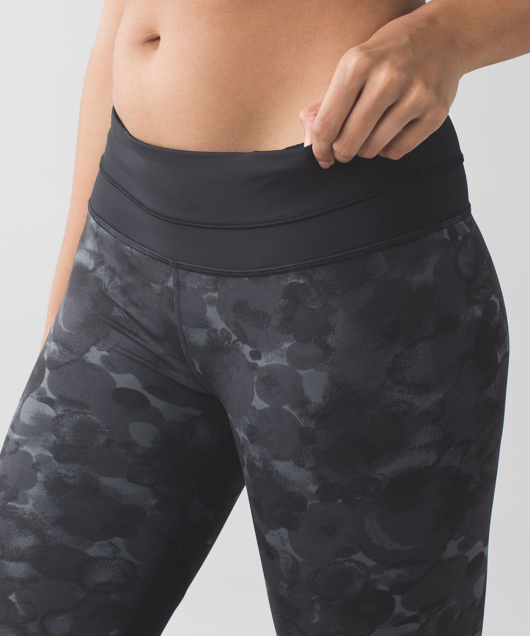 Lululemon Run:  Inspire Crop II *All Full-On Luxtreme - Poppy Petals Dark Slate Black / Black