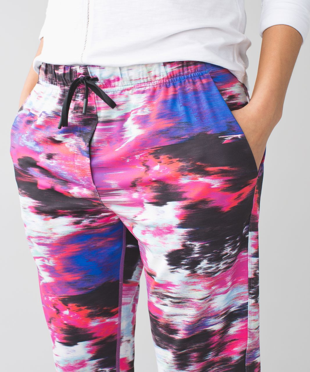 Lululemon Jet Crop (Slim) *Luxtreme - Pigment Wind White Multi