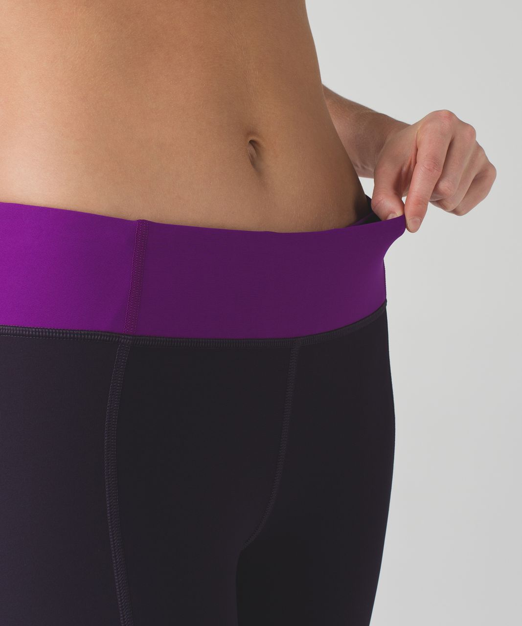 Lululemon Tight Stuff Tight *Reflective - Black Grape / Tender Violet