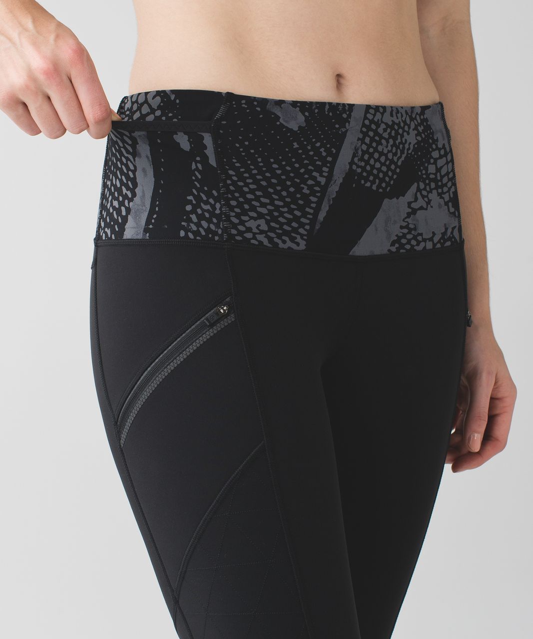 Lululemon Toasty Tech Tight II - Black / Static Mist Dark Slate Black