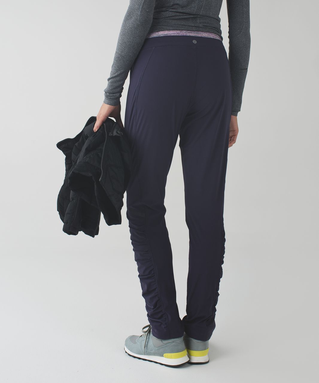 Lululemon Runderful Pant - Black Grape 