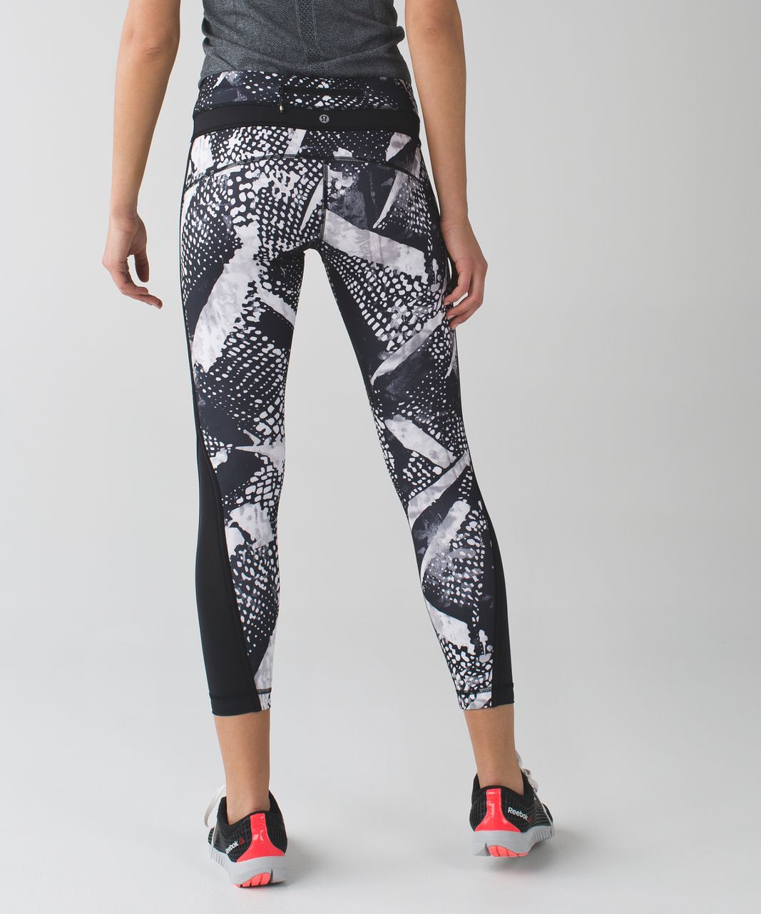 Lululemon Pace Tight *Full-on Luxtreme - Static Mist White Black / Black