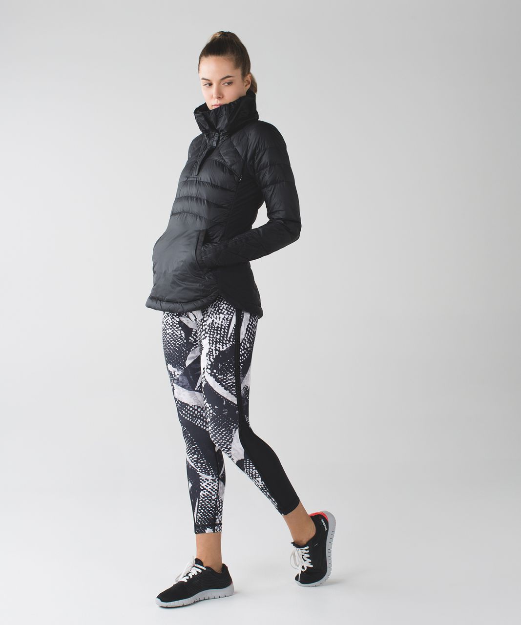 Lululemon Pace Tight *Full-on Luxtreme - Static Mist White Black / Black