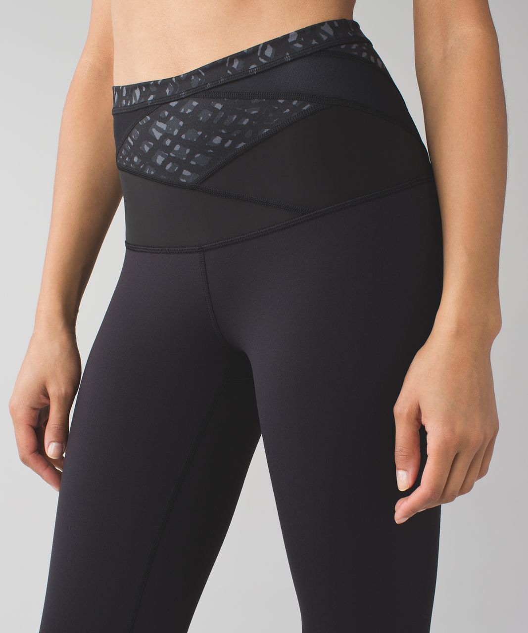 Lululemon Wunder Under Crop (Hi-Rise) *Full-On Luon - Black / Simply Lace Play Dark Slate Black / Millie Mesh Dark Slate Black