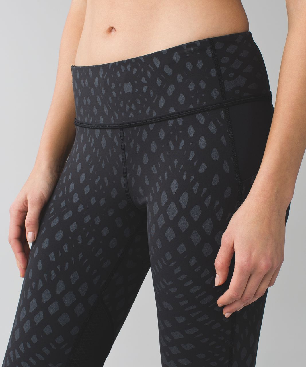 Lululemon Pace Rival Crop *22" - Lace Play Shimmer Black Black / Black