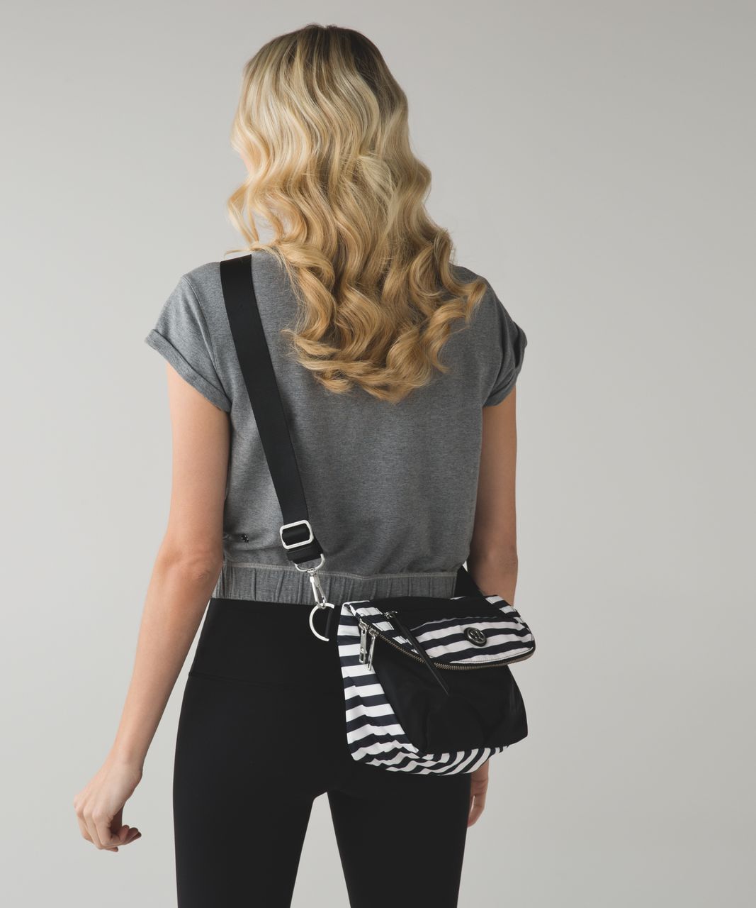 Lululemon Festival Bag - Apex Stripe Printed White Black