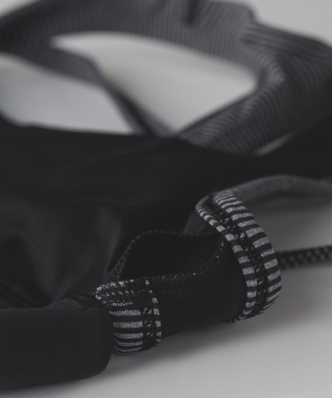 Lululemon Splendour Bra - Tonka Stripe Black Heathered Slate / Black