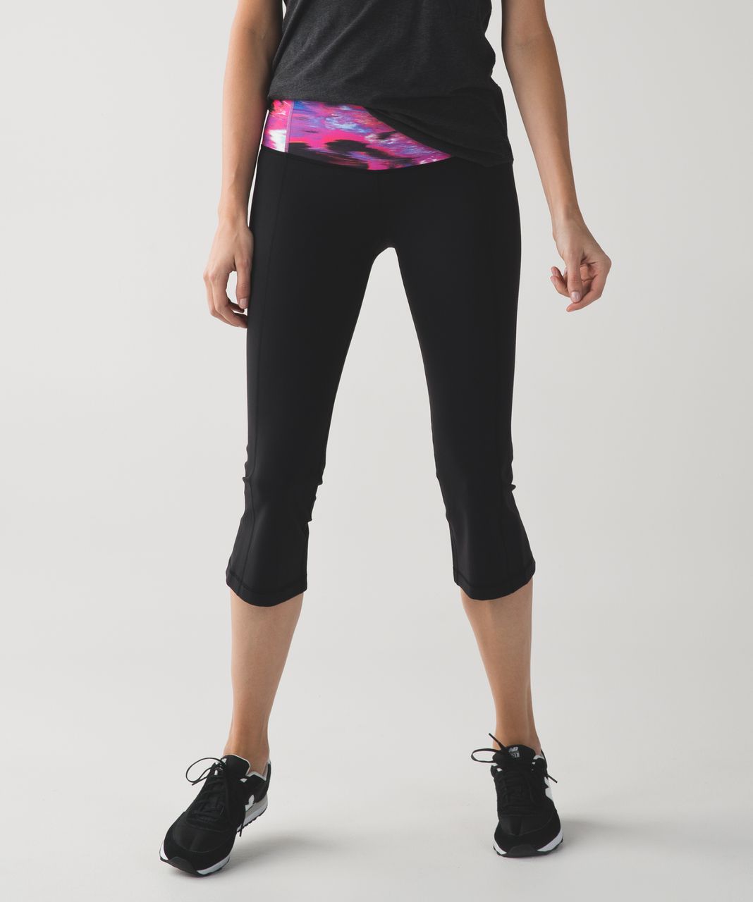 Lululemon Gather & Crow Crop II *Full-On Luon - Black / Pigment Wind White Multi