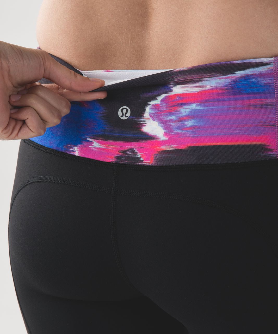 Lululemon Gather & Crow Crop II *Full-On Luon - Black / Pigment Wind White Multi