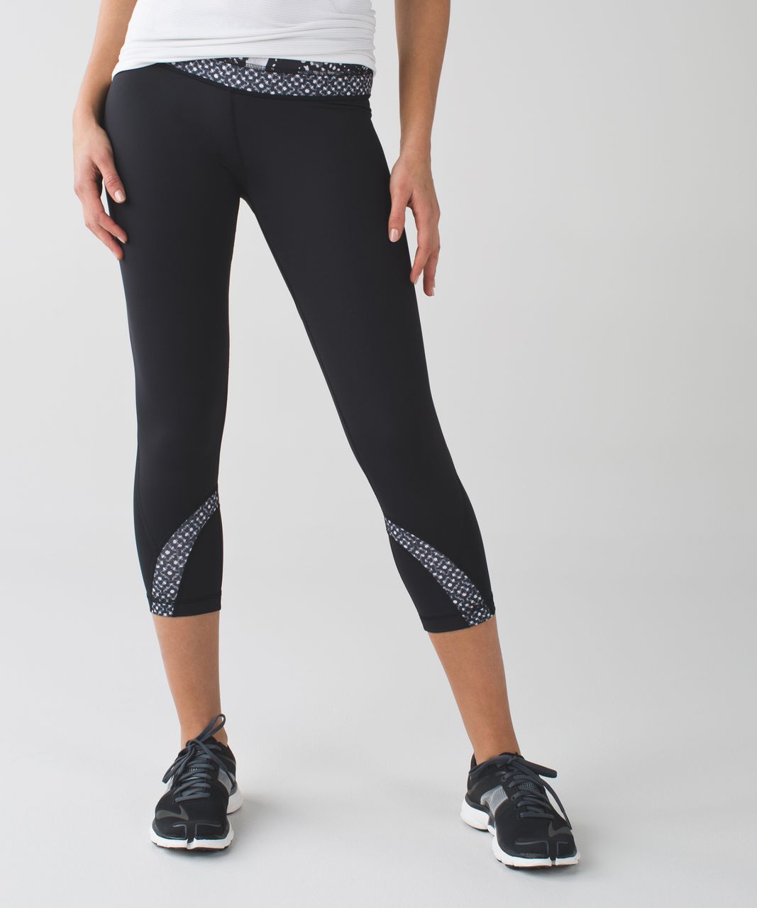 Lululemon Run Inspire Crop Activewear Compression Leggings Black/Purple  Stripes - Athletic apparel