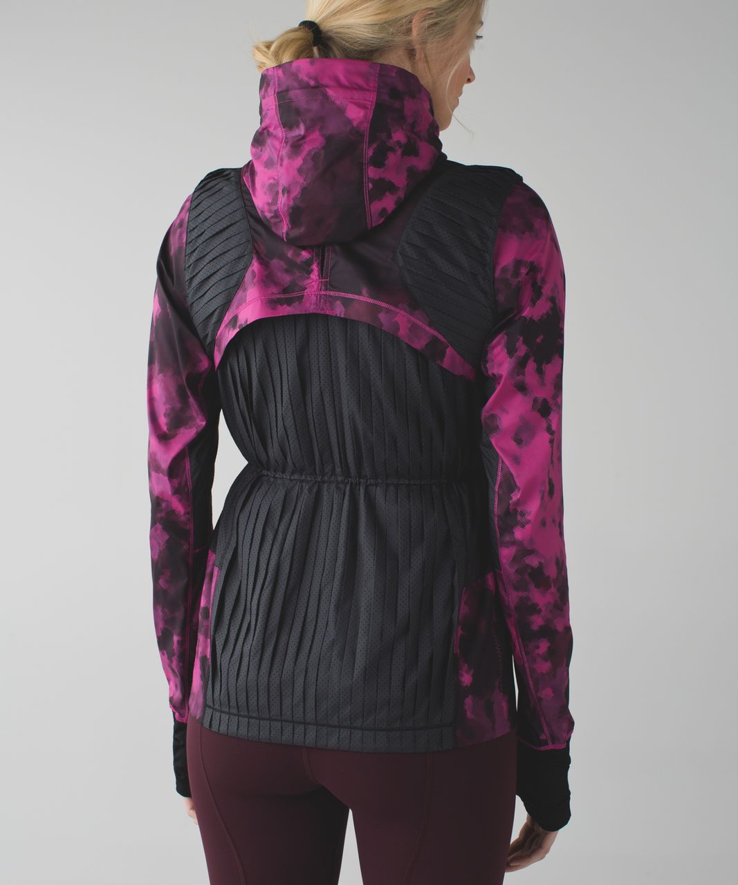 Lululemon Vent It Out Jacket - Blooming Pixie Raspberry Black / Black