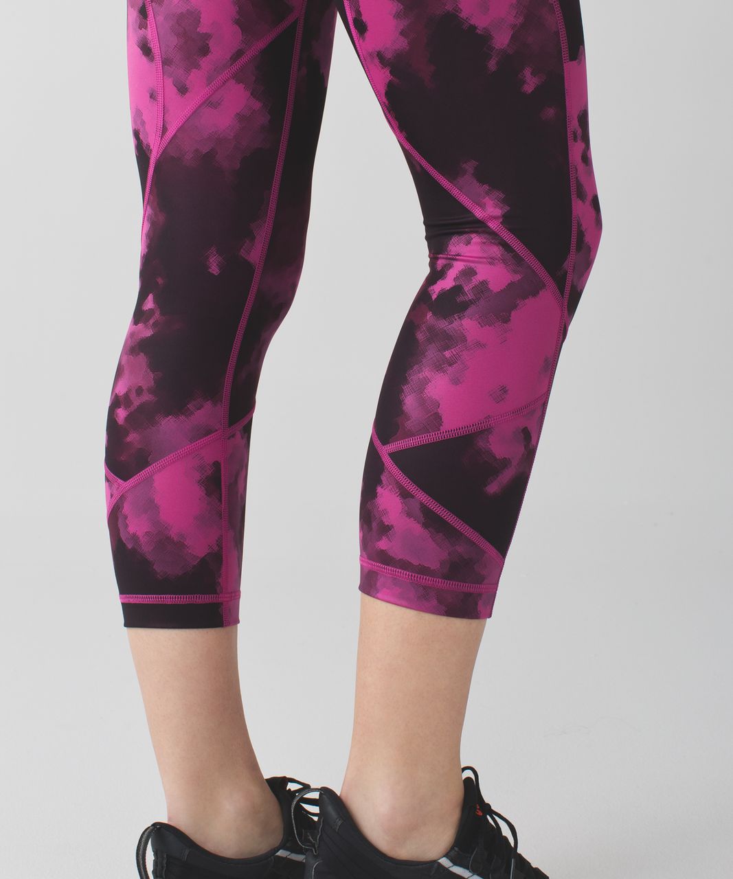 Lululemon Sweaty Endeavor Tight - Blooming Pixie Raspberry Black / Black -  lulu fanatics