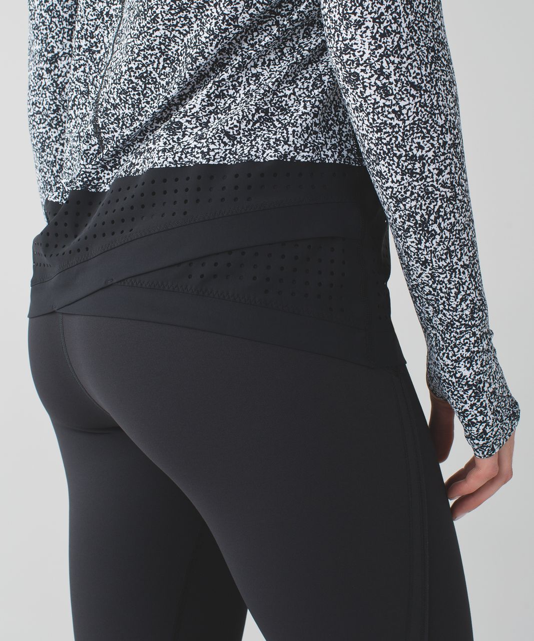 Lululemon Vent It Long Sleeve - Flashback Static White Black / Black ...