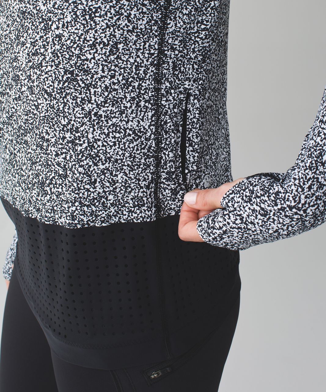 Lululemon Vent It Long Sleeve - Flashback Static White Black / Black