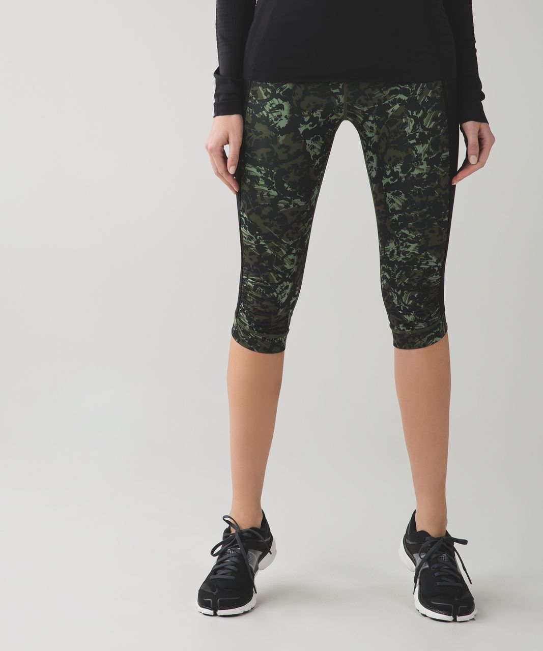 Lululemon Stop At Nothing Crop *Full-On Luxtreme - Fleur Sombre Desert Olive Fatigue Green / Black