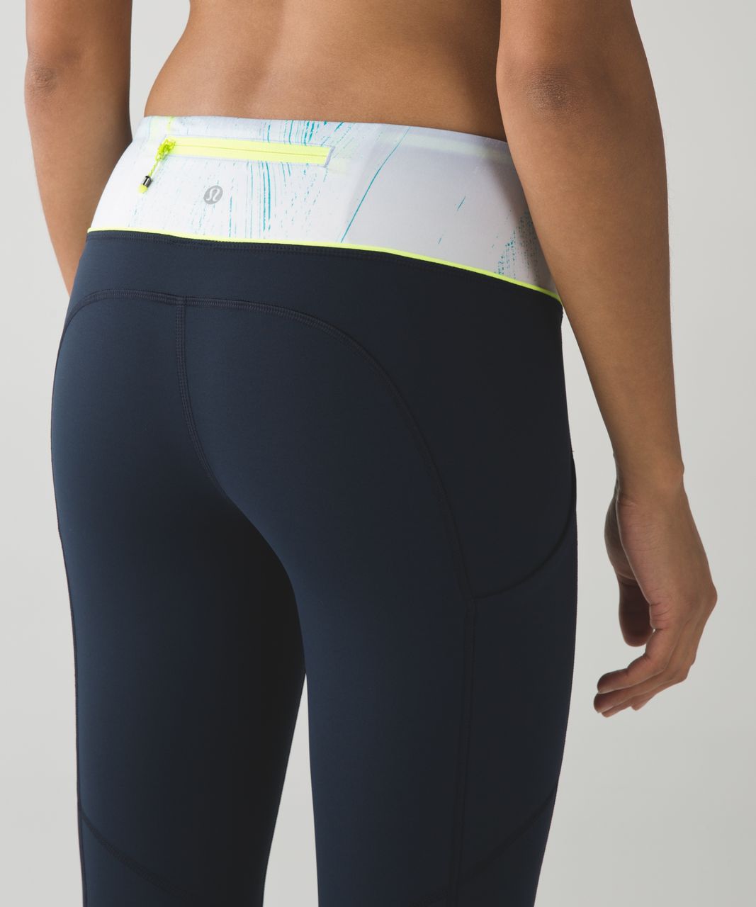 Lululemon Speed Tight IV *Brushed - Inkwell / Wind Chill White Lullaby / Ray