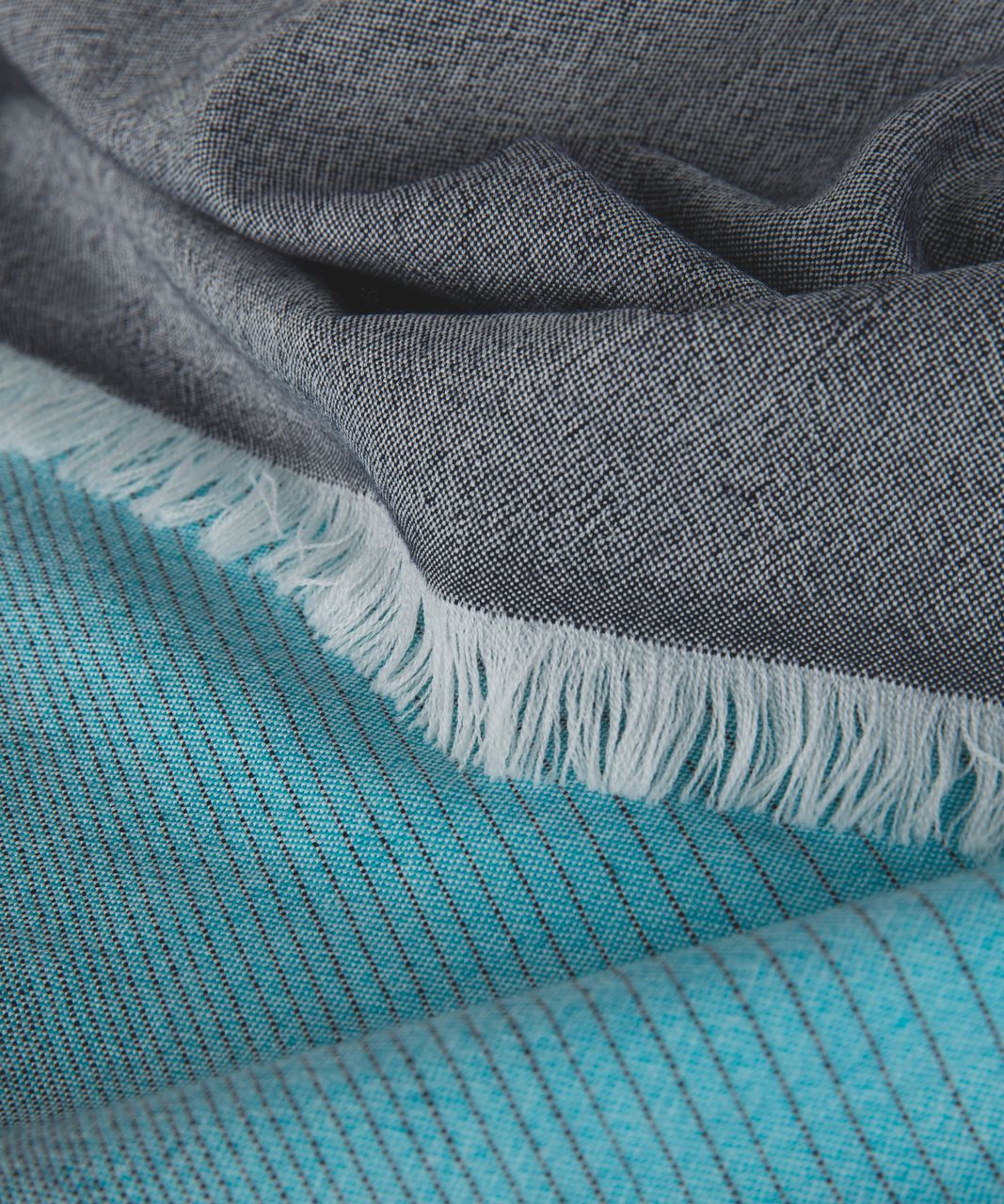 Lululemon Love And Light Scarf - Aquamarine / Peacock Blue / Naval Blue