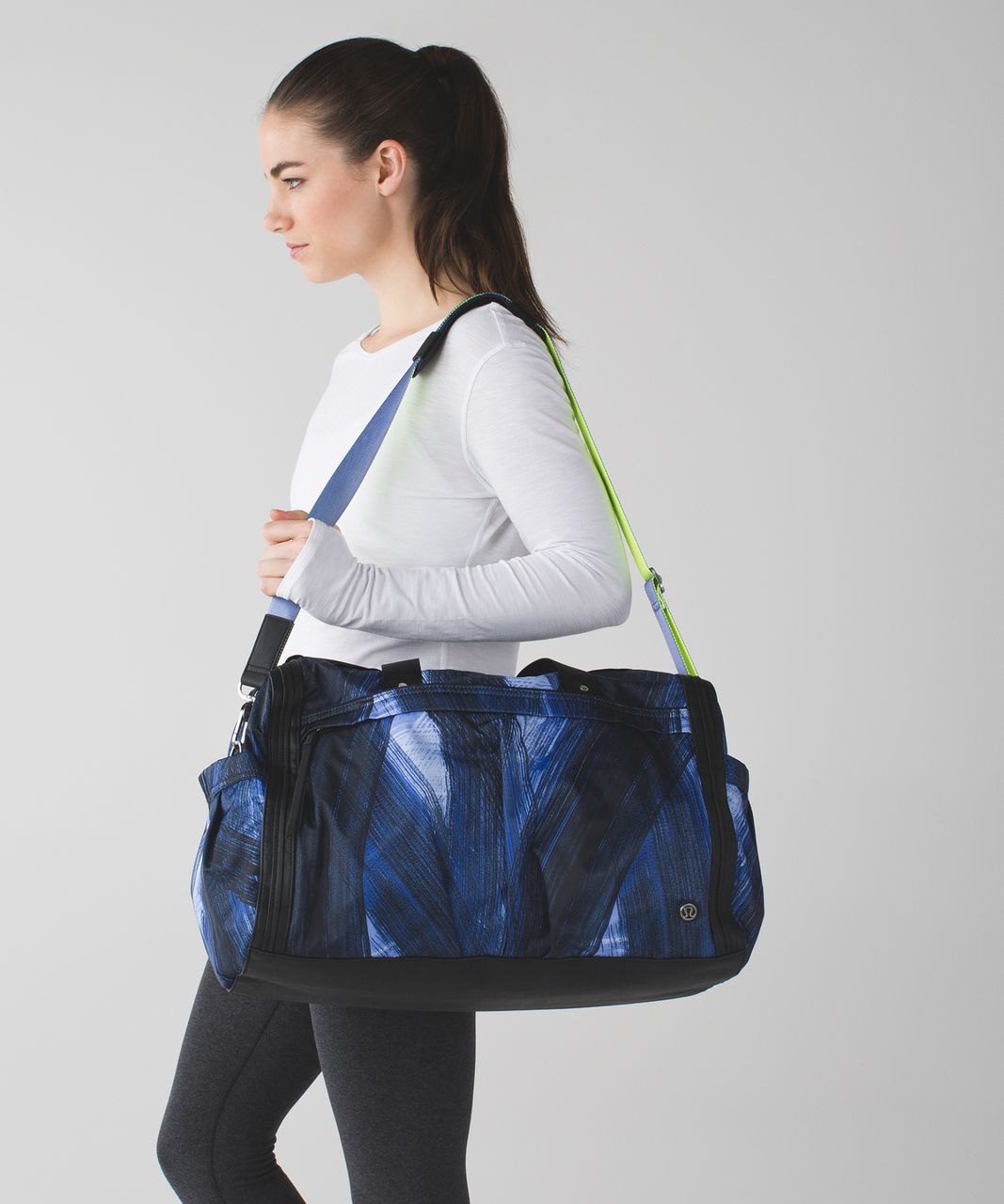 Lululemon Urban Warrior Duffel - Wind Chill Sprinkler Black / Black