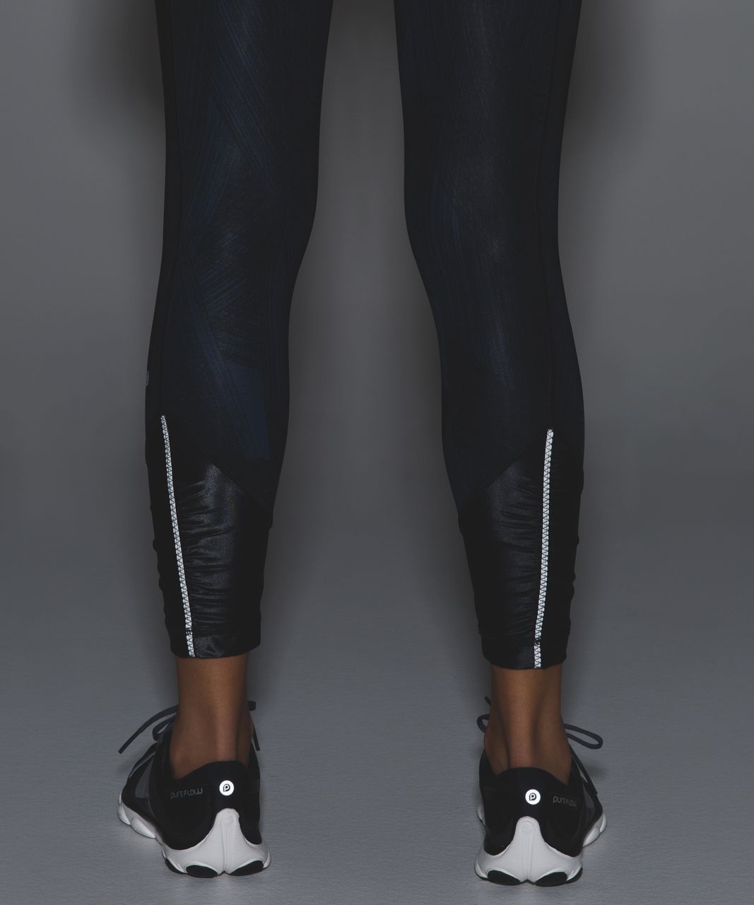 Lululemon Pace Queen Tight *Full-On Luxtreme - Wind Chill Deep Navy Black