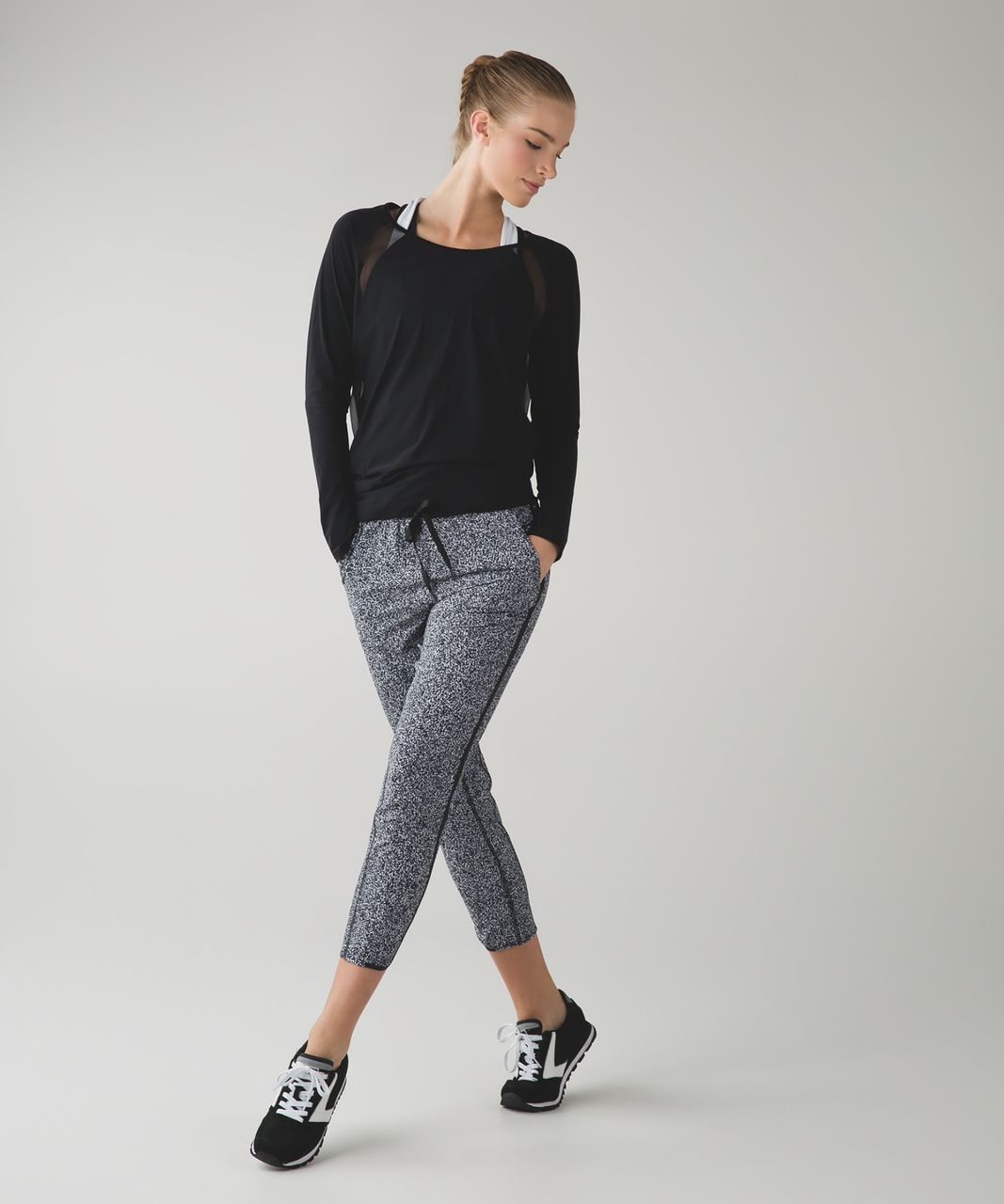 Lululemon &go On The Go Jogger - Flashback Static White Black / Black