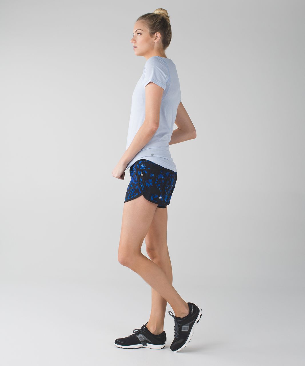 Lululemon Tracker Short III *4-way Stretch - Dandy Digie Porcelaine Black / Black