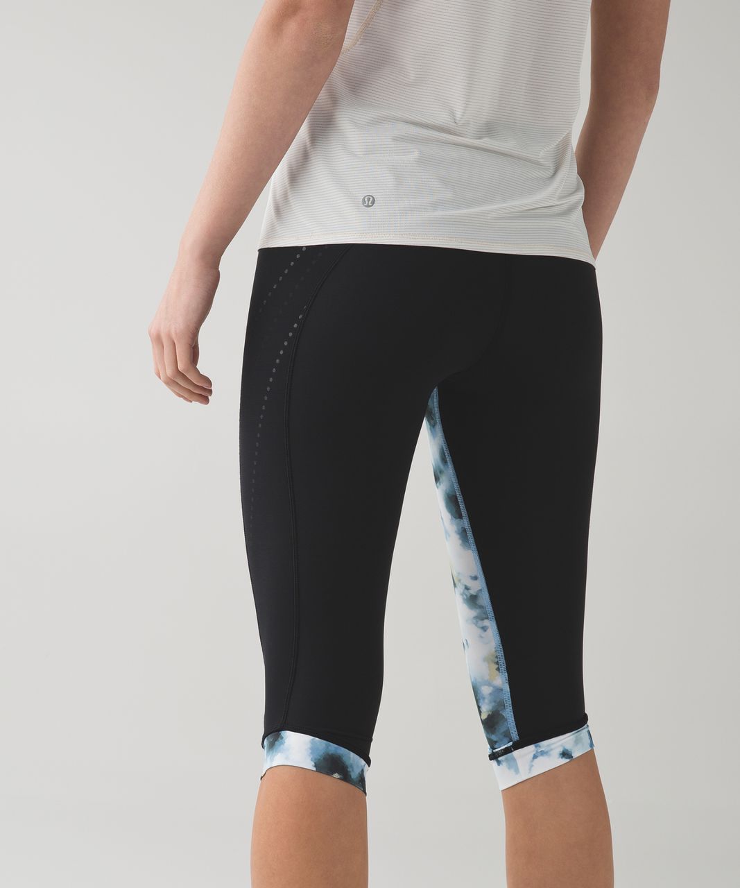 Lululemon Stop At Nothing Crop - Black / Mini Blooming Pixie Aquamarine Multi