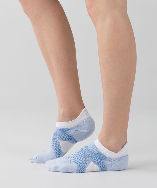 Lululemon High Speed Sock - White / Black - lulu fanatics