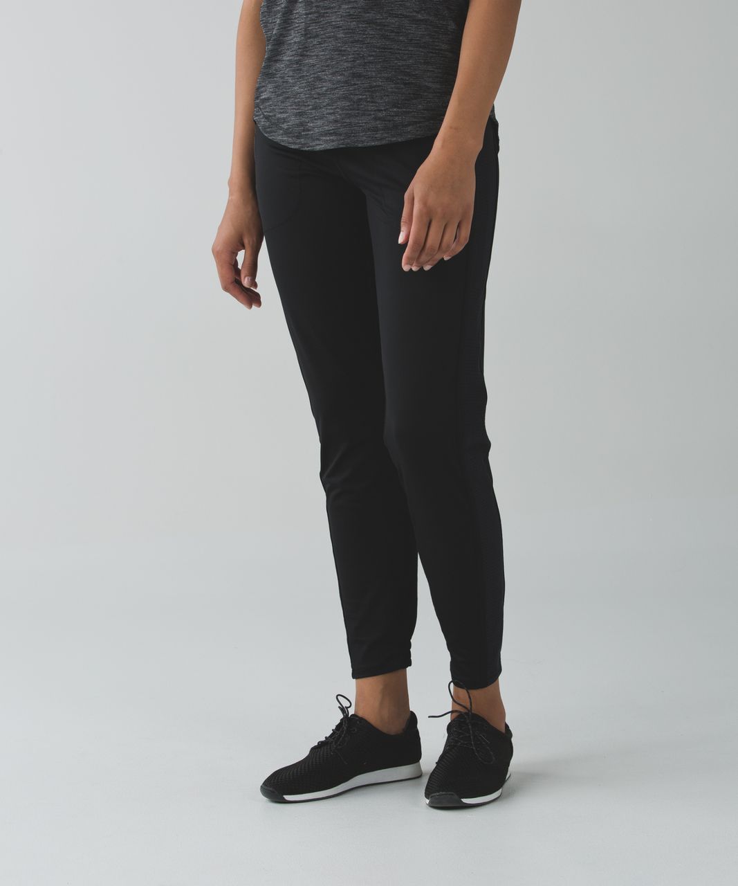 Lululemon On Track Jogger - Black - lulu fanatics